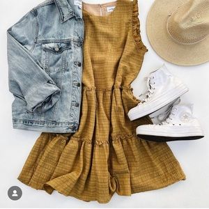 NEW Carly Jean Los Angeles CJLA Finley dress size Medium